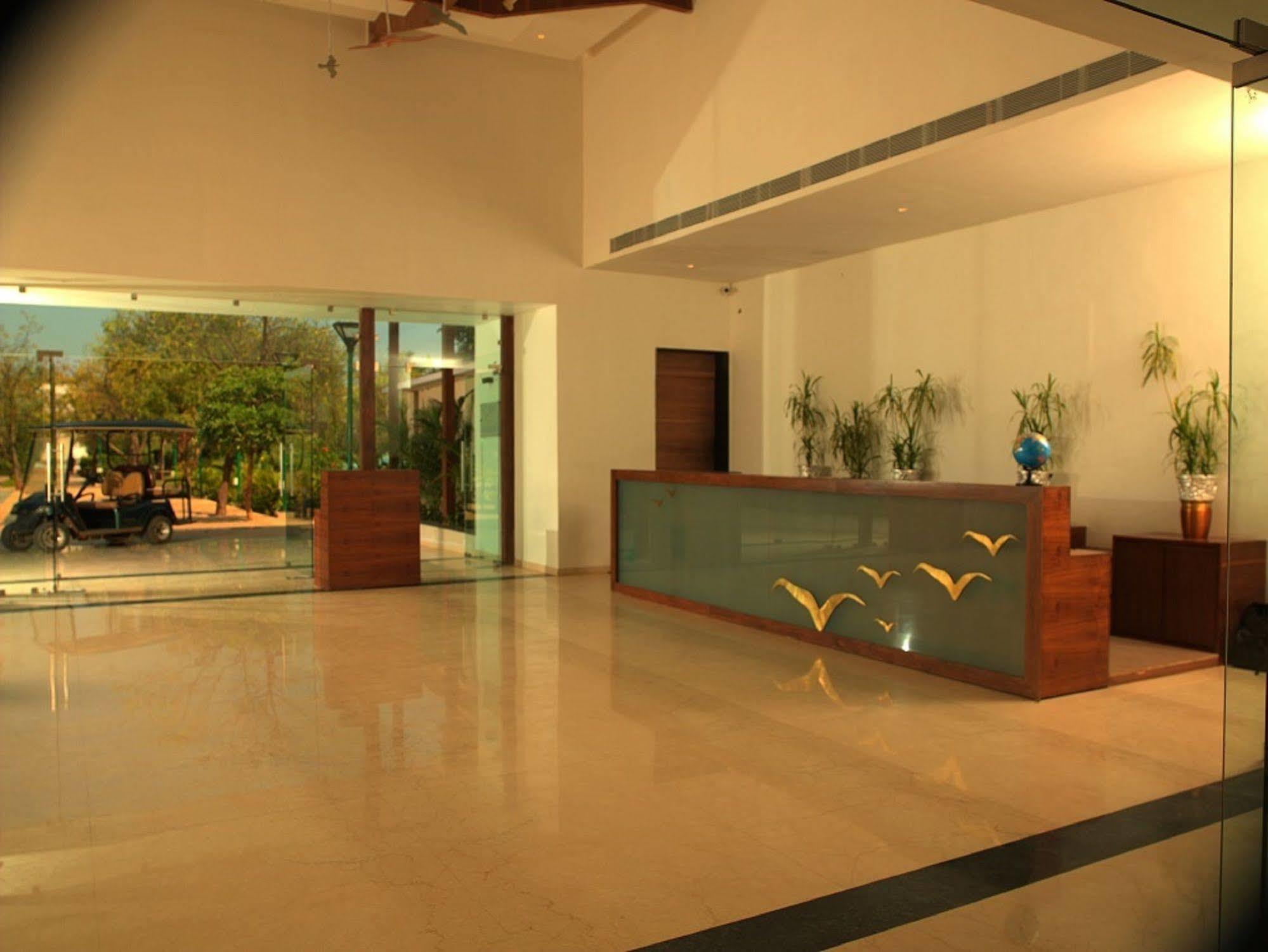 Palm Green Club Resort Jetalpur Exterior photo
